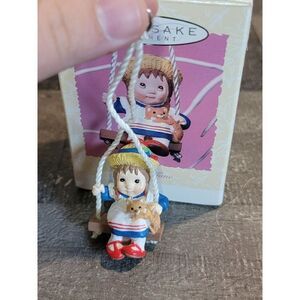 Hallmark 1997 spring time ornament Xmas decor